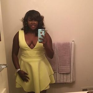 Cute mellow yellow dress